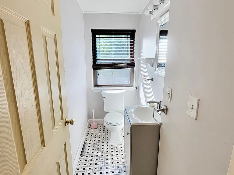 1st floor bathroom