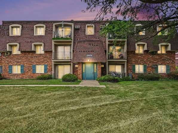 17975 Amherst Ct APT 203, Country Club Hills, IL 60478