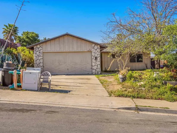 9048 Gideon Cir S, Lakeside, CA 92040