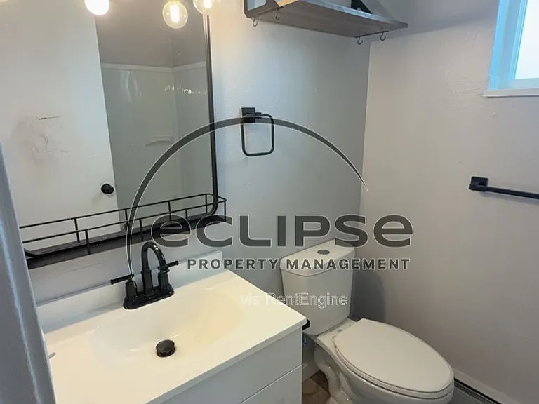 Summit View Apartments — Photo 143
