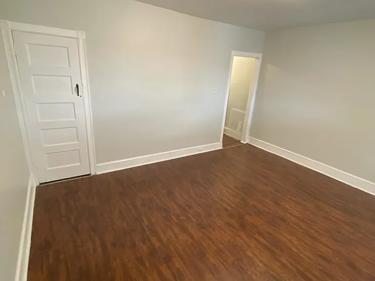 6124 Ludlow St — Photo 2