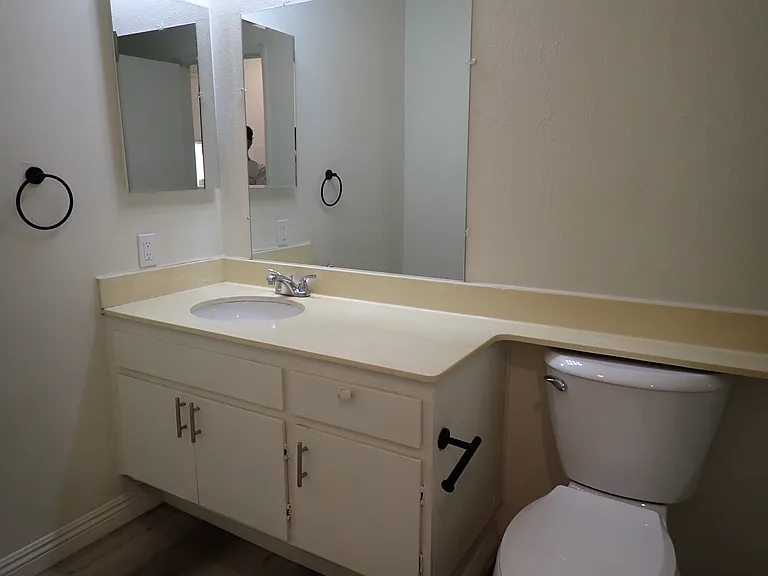 615 Utica Ave #2 — Photo 9