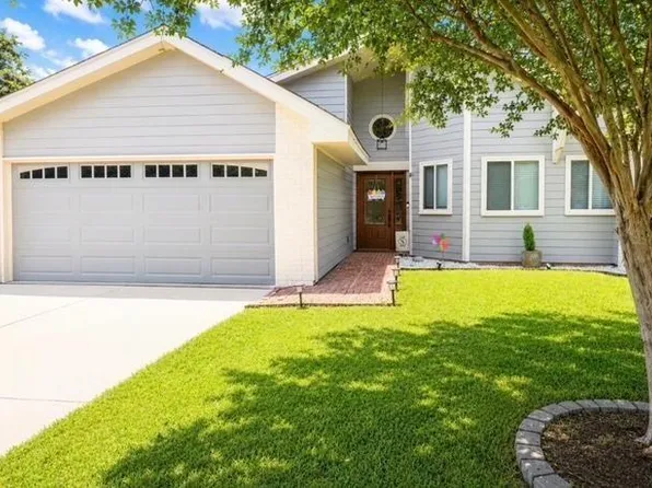 201 Lake Huron Ct, Slidell, LA 70461