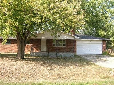 1st image of 379 Lincoln Dr