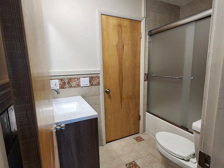 3249 N Eastmoreland Dr — Photo 5