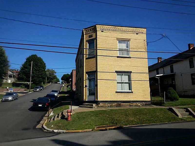 1st image of 600 Lowry Ave