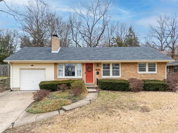 808 S Ballas Rd, Saint Louis, MO 63122