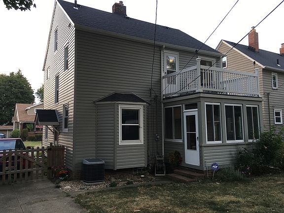 3rd image of 3455 Granton Ave