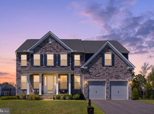 10102 Premier St, Fredericksburg, VA 22408