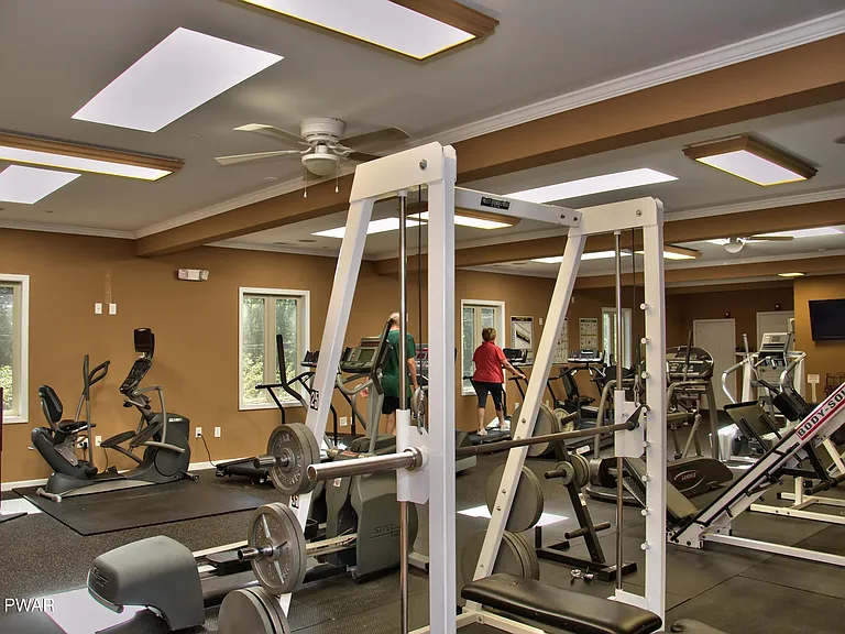 49 Lake View Dr #14 — Photo 64
