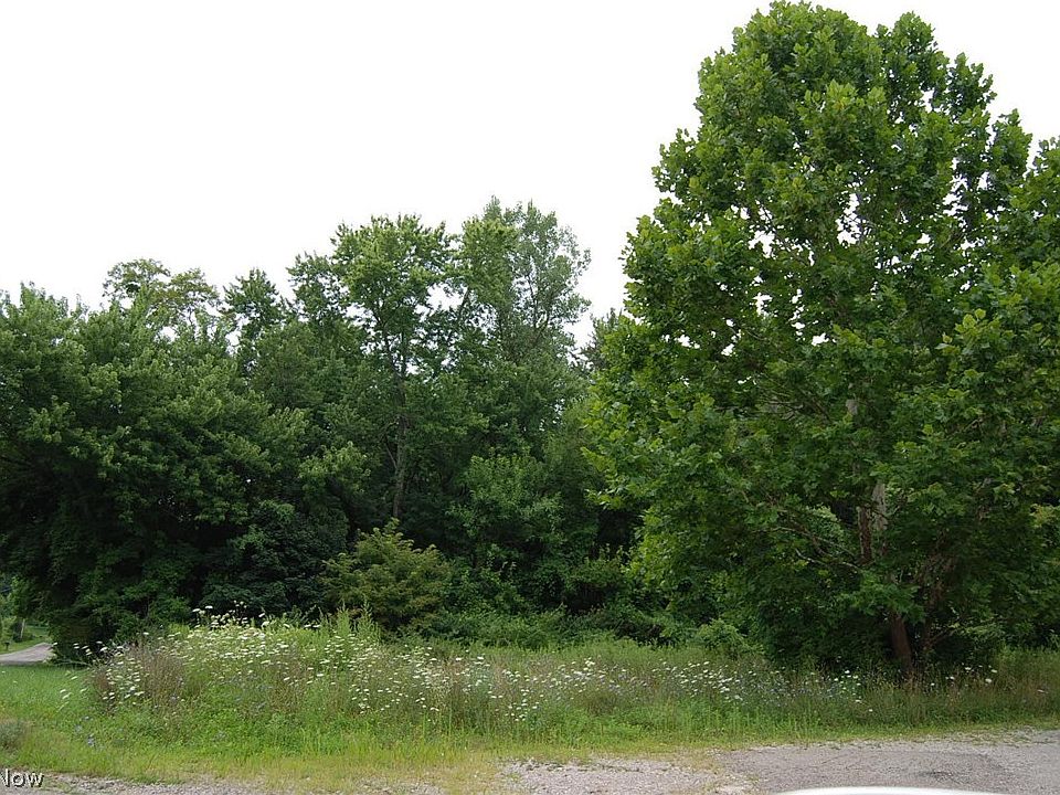 2nd image of Hall Ave