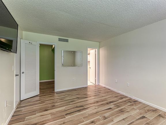 3rd image of 4801 Esedra Court #202