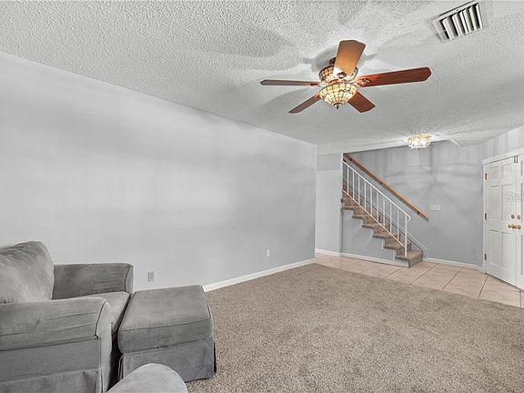 4th image of 1450 Coachlight Way