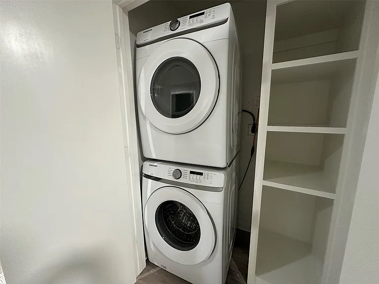 4015 Bellefontaine St #1 — Photo 8