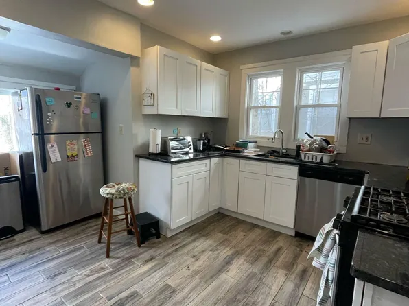 1592 Ella T Grasso Blvd, New Haven, CT 06511