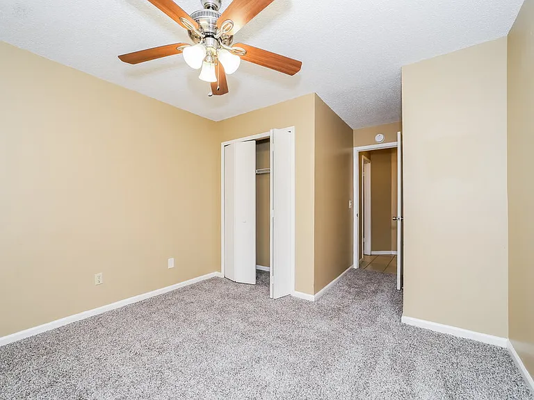 2244 Aspen Ridge Ct — Photo 12