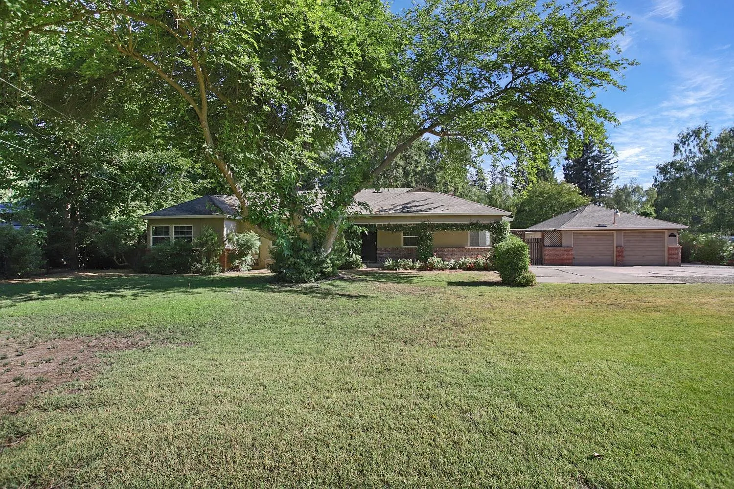 4949 Hildreth Ln photo 1