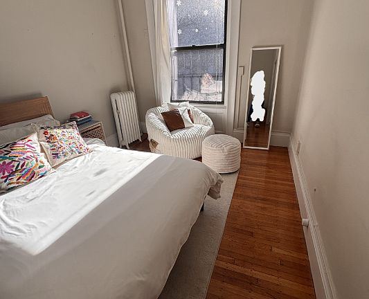 4th image of 39 Bay State Rd APT 5F