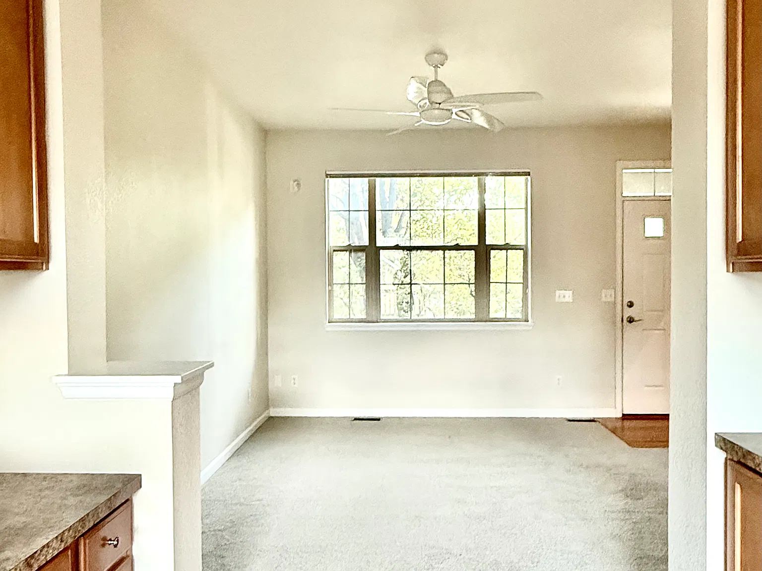 2 bed, 2.5 bath, 1297 sqft, $2,600 — Photo 3