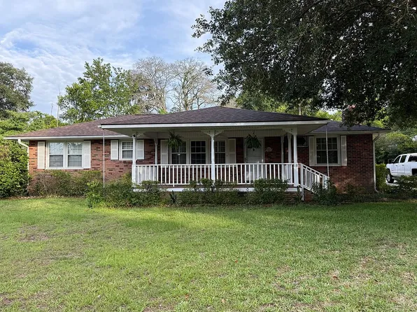 1507 Battery Creek Rd, Beaufort, SC 29902