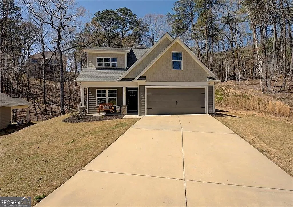 270 Lakewood Dr photo 1