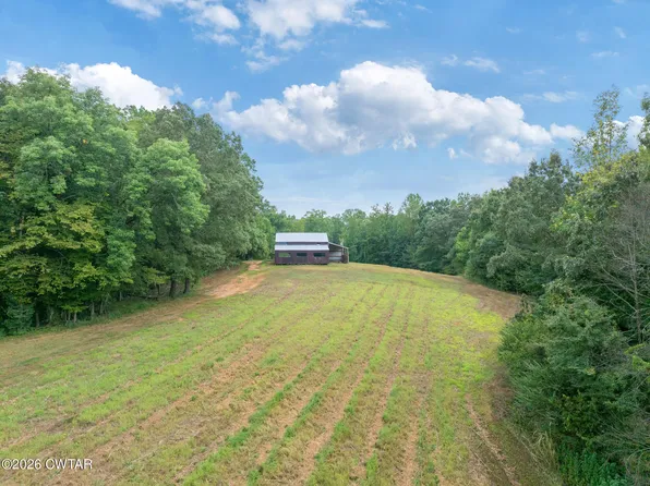 957 Holladay Rd, Parsons, TN 38363