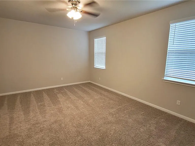 6509 Kildare Dr — Photo 7
