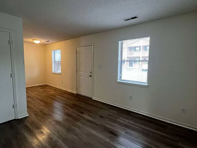 Briarcliffe Apartments — Photo 37