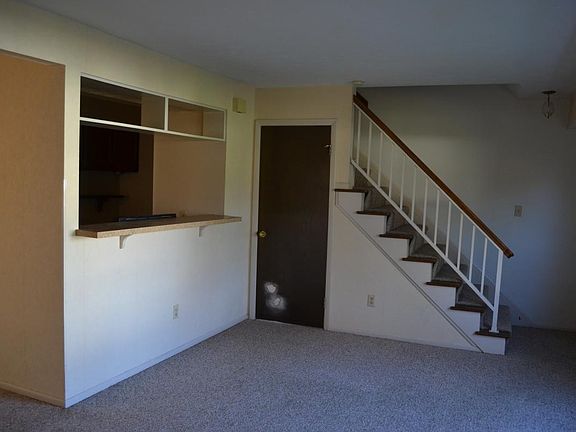 4th image of 120 Ivy Hill Ln