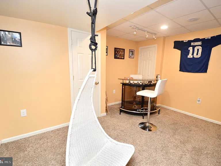 11 Wordsworth Ct — Photo 17