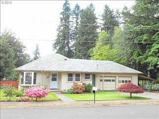 2nd image of 4016 SE Willamette Dr