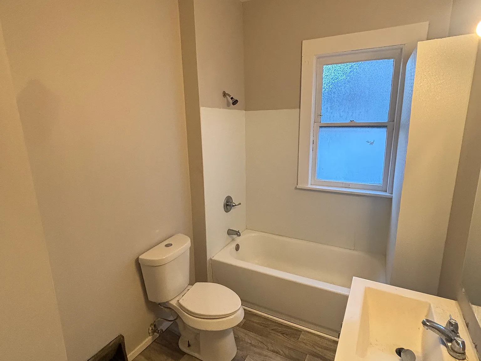 2 bed, 1000 sqft, $750 — Photo 2