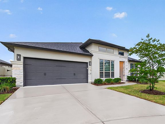 2nd image of 10383 Bayou Oaks Dr