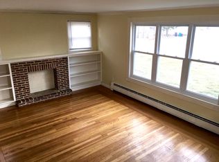 57 Meadow View Dr, Cranston, RI 02920