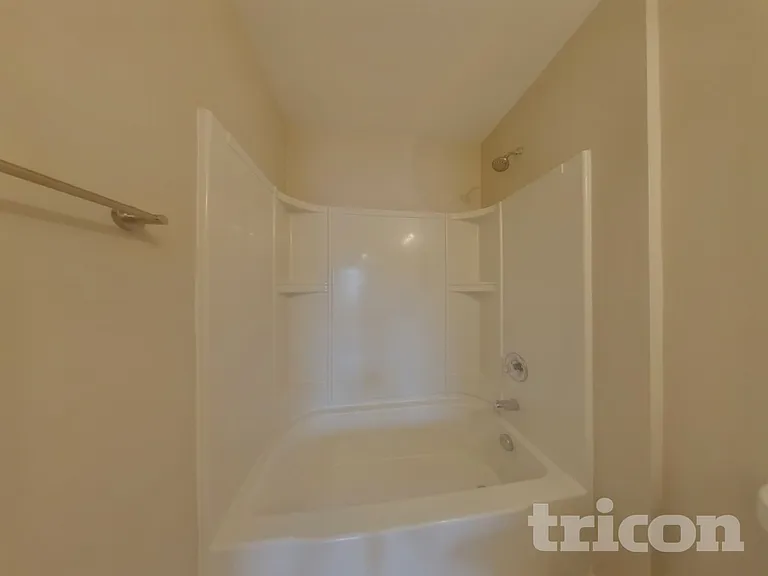 1048 Silverberry St — Photo 13