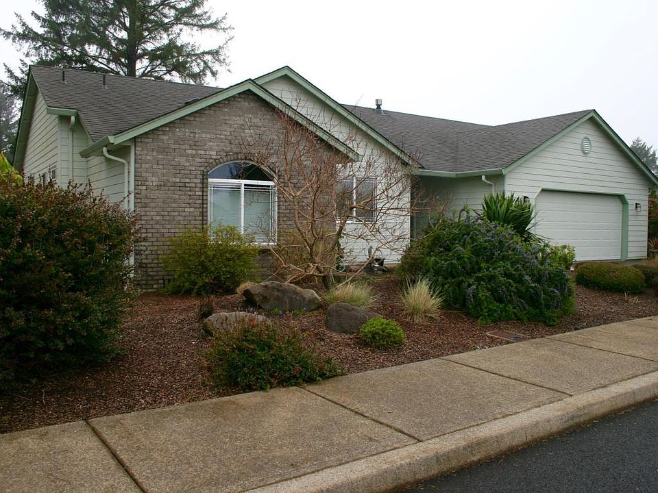 1st image of 5489 NE Voyage Ave