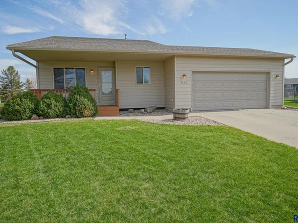 7624 S Bell Cir, Sioux Falls, SD 57108