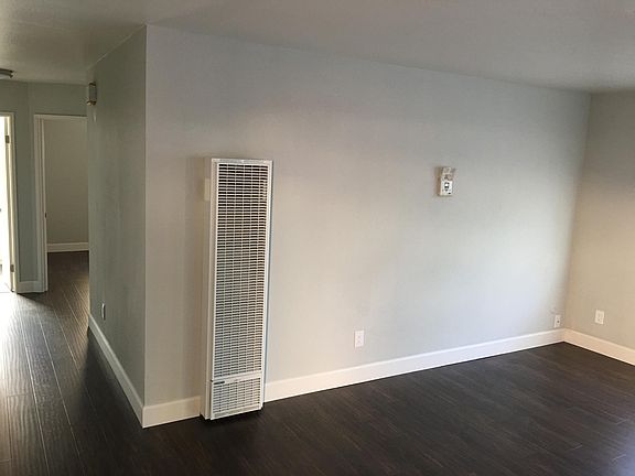 3rd image of 3735 32nd St APT 1