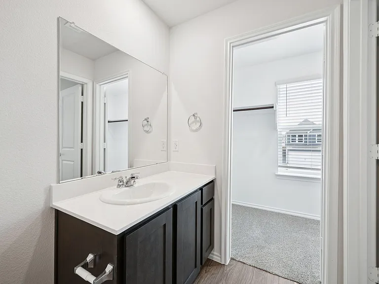 7020 Vining Dr — Photo 8