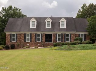 1138 Galloway Rd, Grimesland, NC 27837