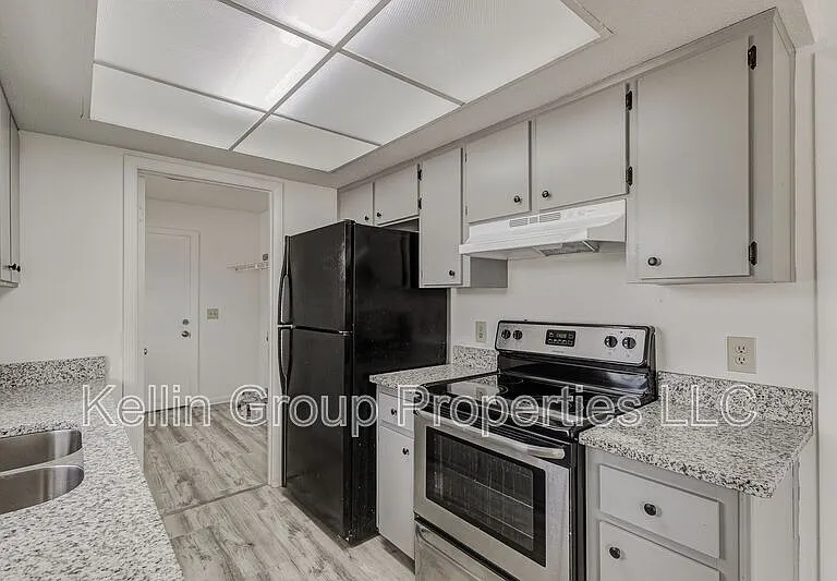 401 Big Cedar Way #A — Photo 8