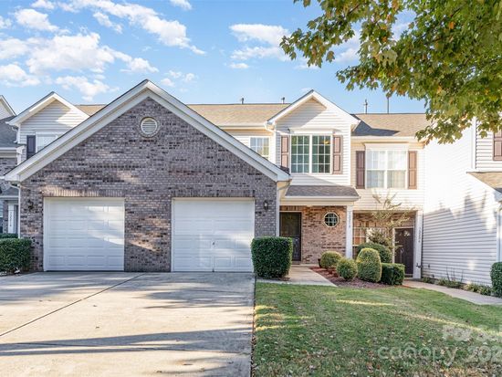 12210 Stratfield Place Cir, Pineville, NC 28134
