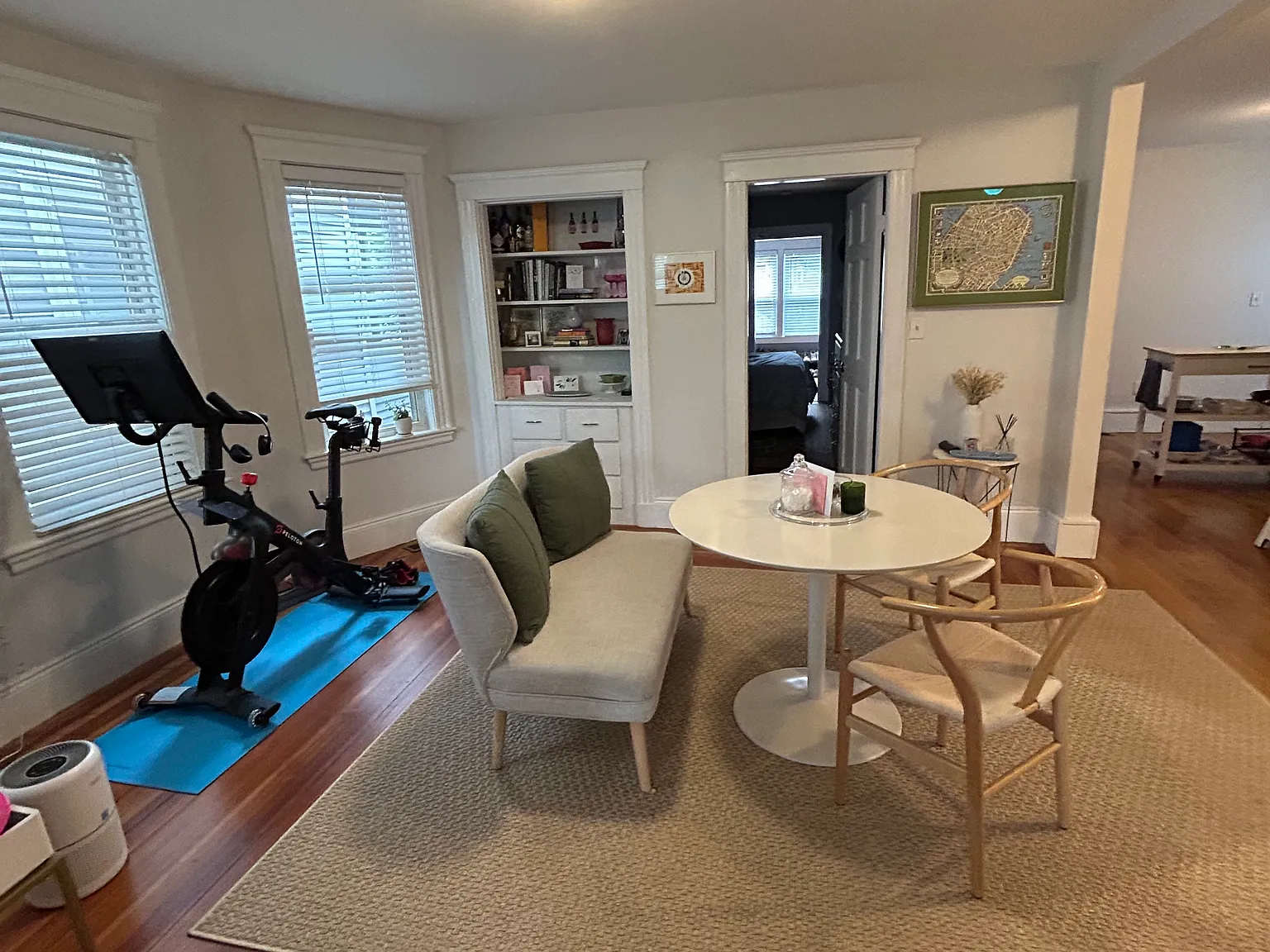 2 bed, 1042 sqft, $3,000 — Photo 4