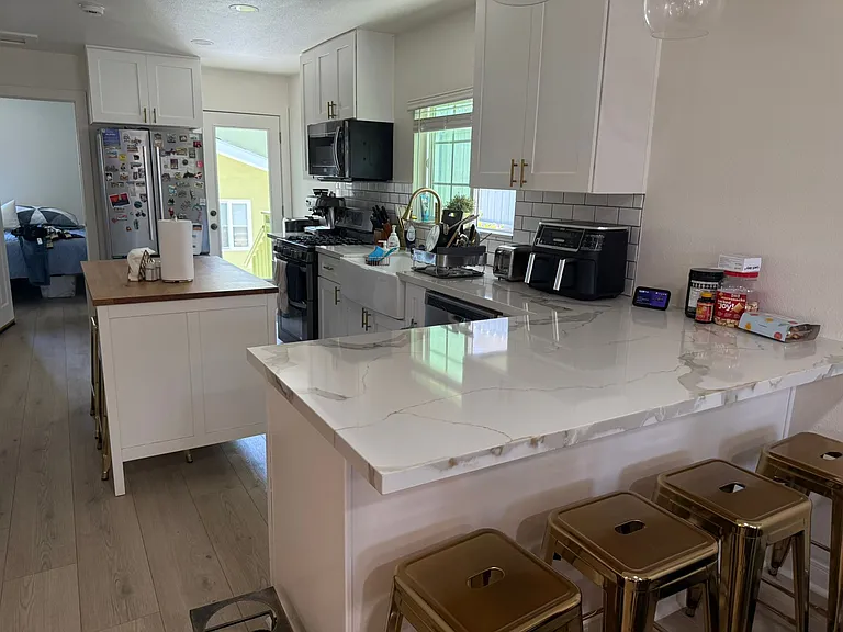4383 Van Dyke Ave — Photo 3