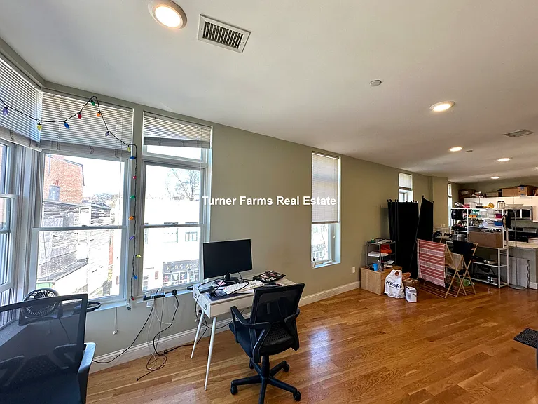 10 Roxbury St #5A — Photo 15