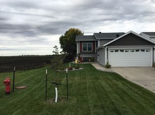 1053 36th Ave N, Fargo, ND 58102