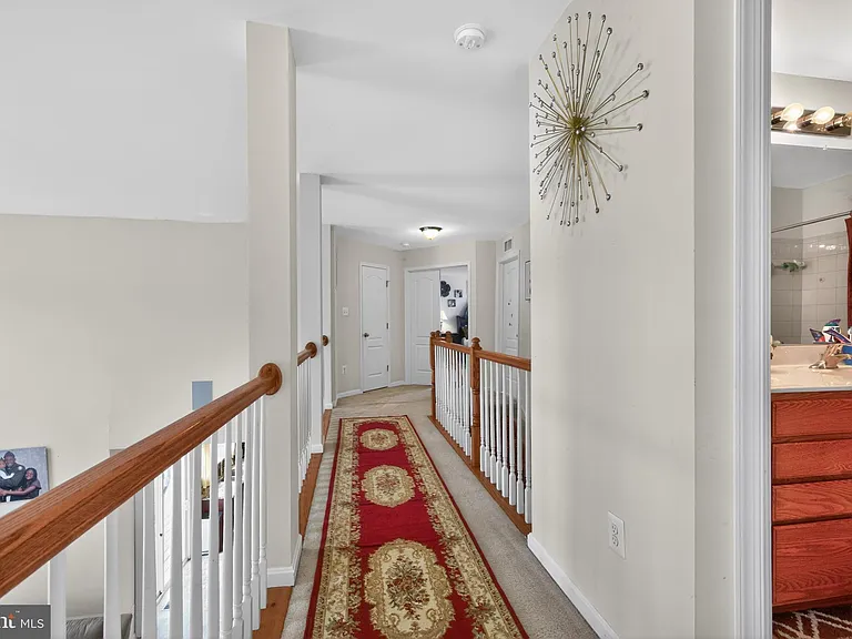 27 Wellington Ave — Photo 17