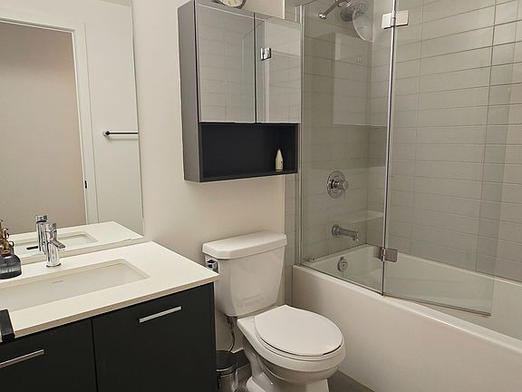 4th image of 2300 Saint Clair Ave W #414