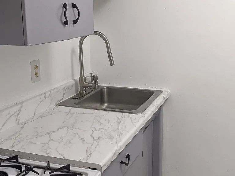1121 Arlington Blvd #720 — Photo 3