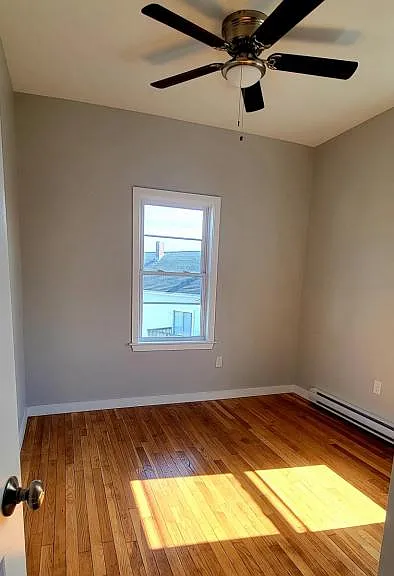 75 Campbell St — Photo 3